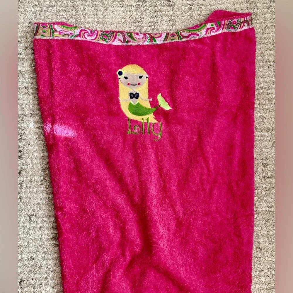 Pink Mermaid Tail Blanket - Picture 2 of 6